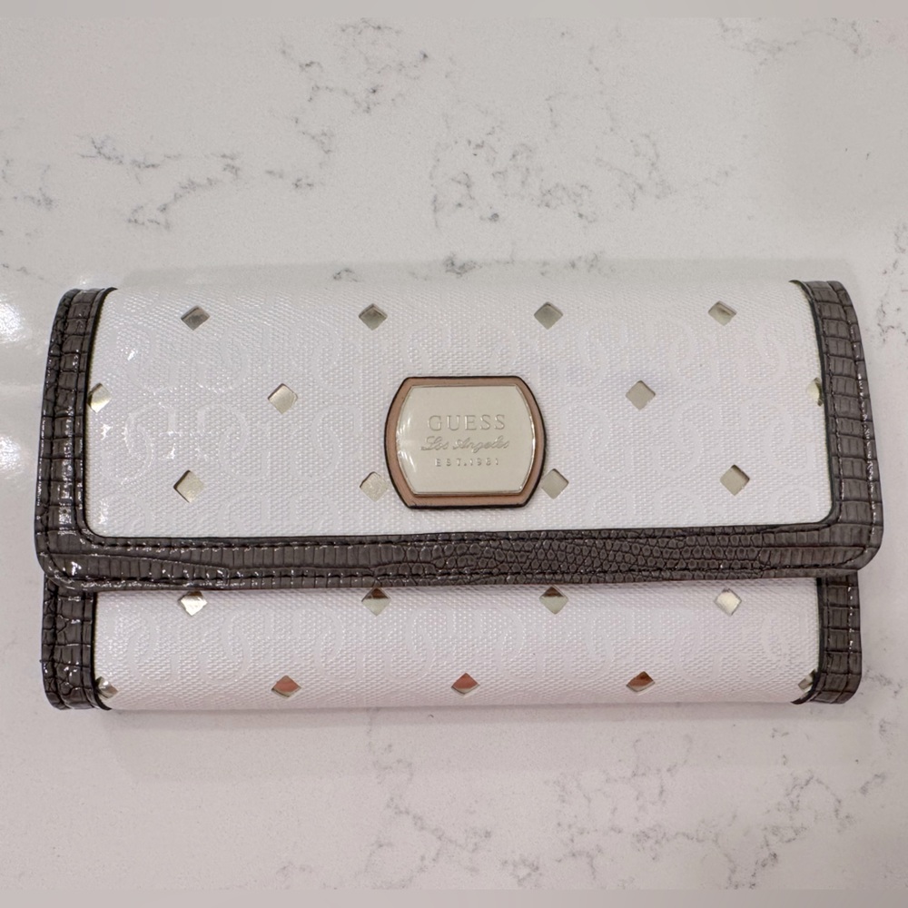 Guess Wallet White Diamond Pattern